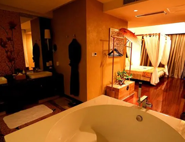 北京养生会所的黄昏恋:当爱情遇上八十岁